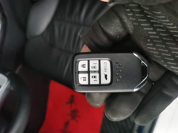 Фото 9 - Honda Odyssey