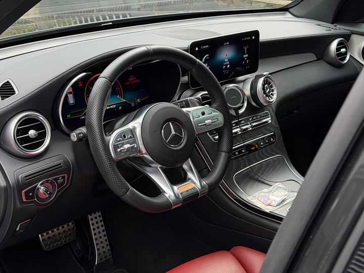Фото 7 - Mercedes-Benz GLC-Class AMG