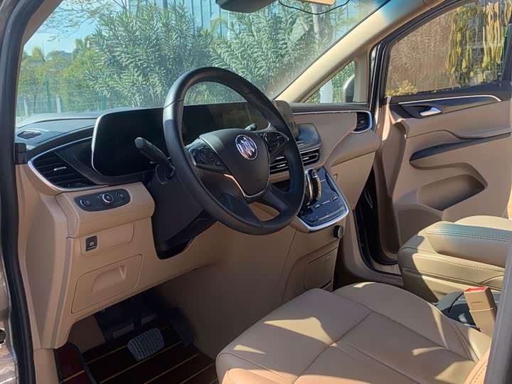 Фото 4 - Buick GL8 ES