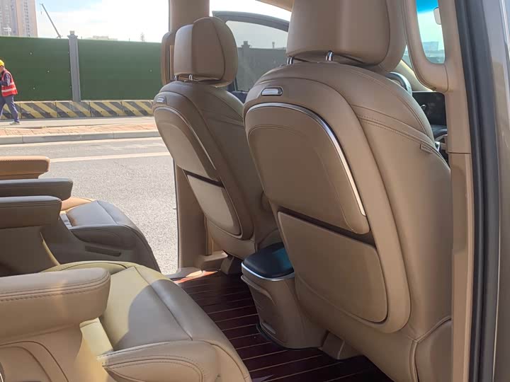 Фото 5 - Buick GL8 ES