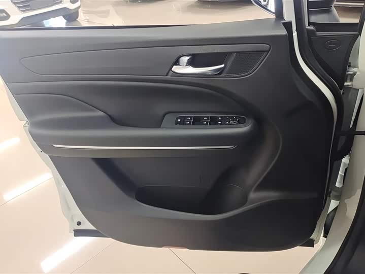 Фото 7 - GAC Trumpchi M6