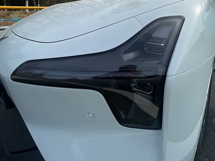 Фото 8 - XPeng Mona M03