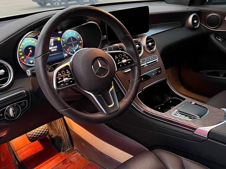 Фото 4 - Mercedes-Benz GLC-Class