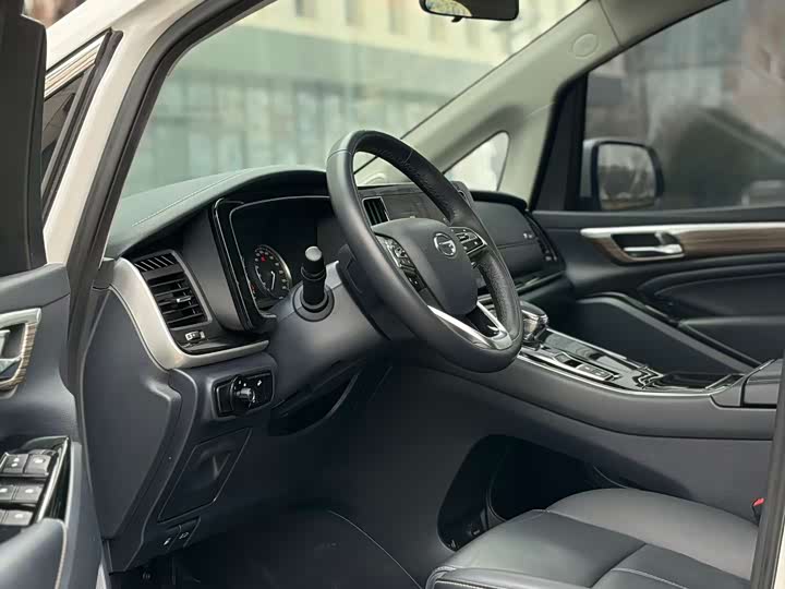 Фото 7 - GAC Trumpchi M8