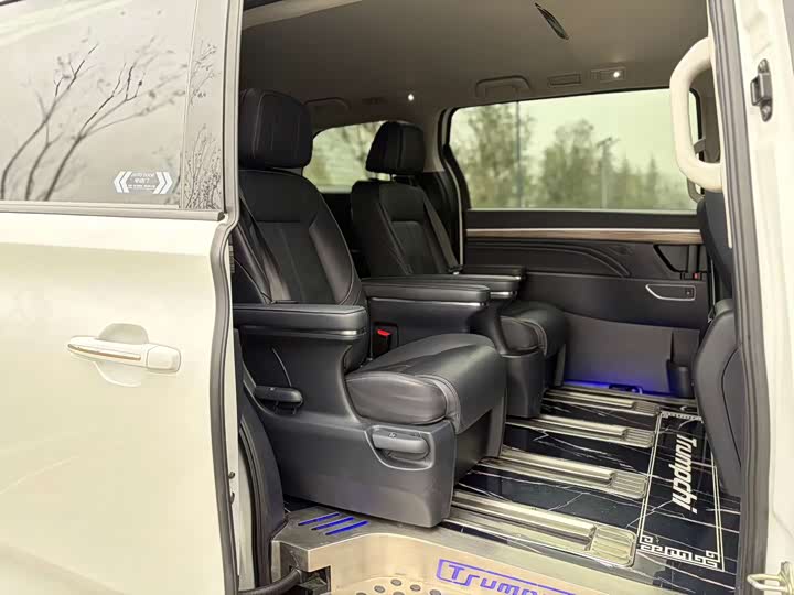 Фото 8 - GAC Trumpchi M8