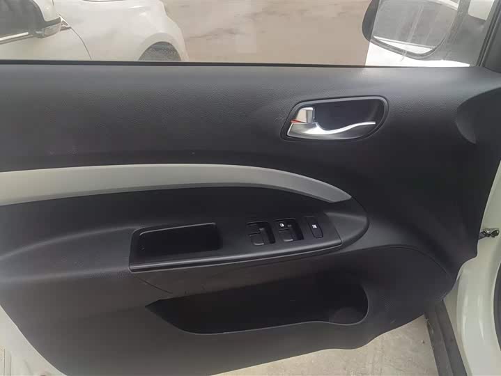 Фото 7 - Kia KX1