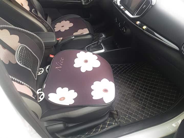 Фото 8 - Kia KX1