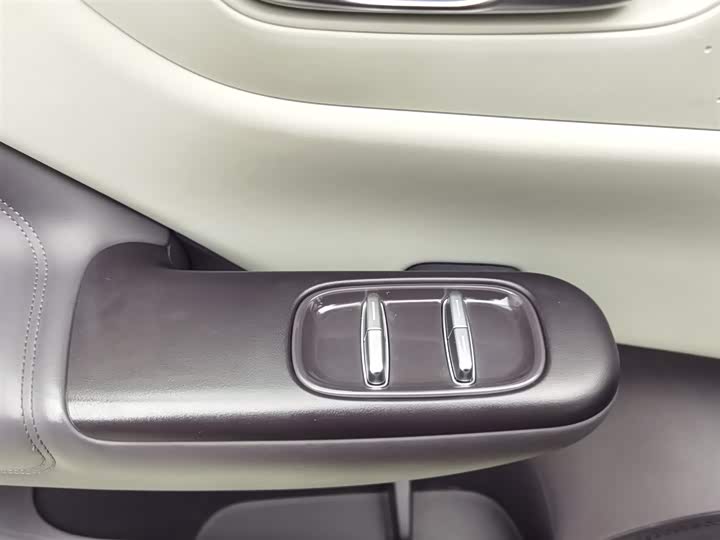 Фото 9 - Leapmotor B10