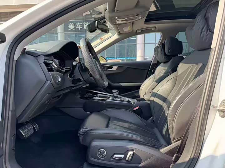 Фото 6 - Audi A4L