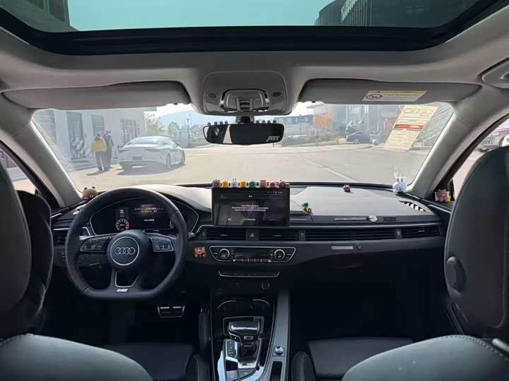 Фото 7 - Audi A4L