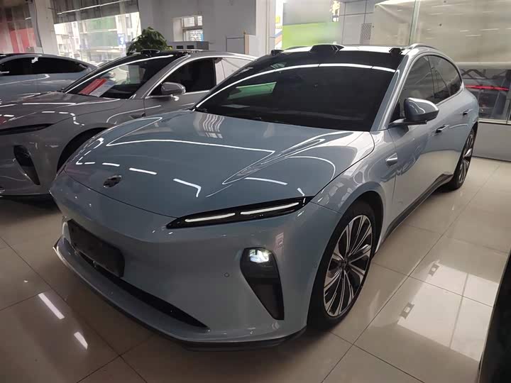 Фото 1 - Nio ET5T