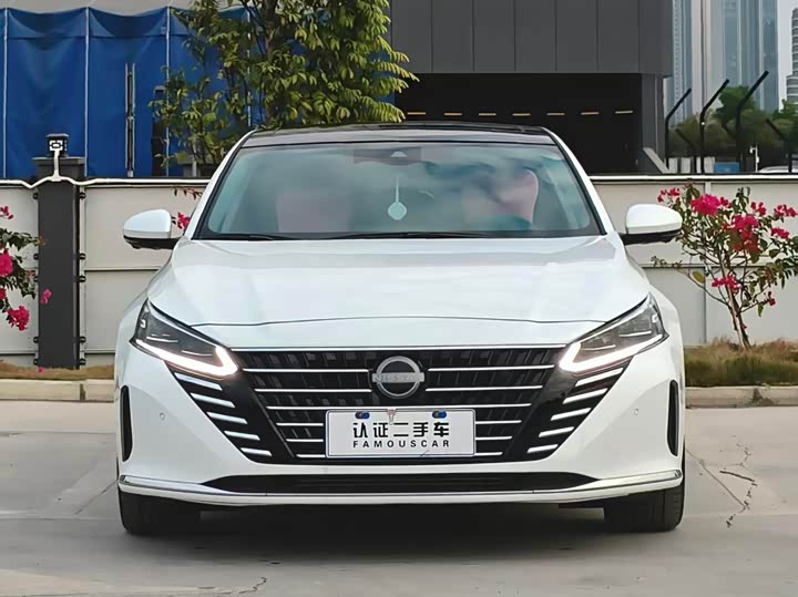 Фото 2 - Nissan Teana