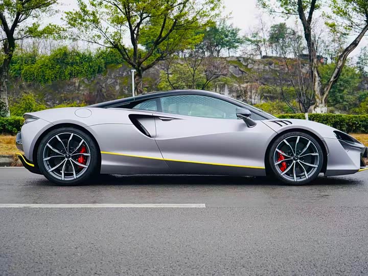 Фото 4 - McLaren Artura