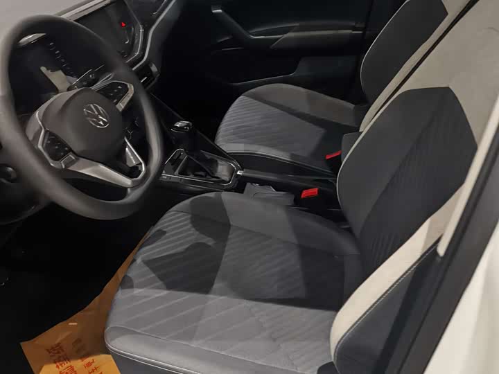 Фото 4 - Volkswagen Lavida