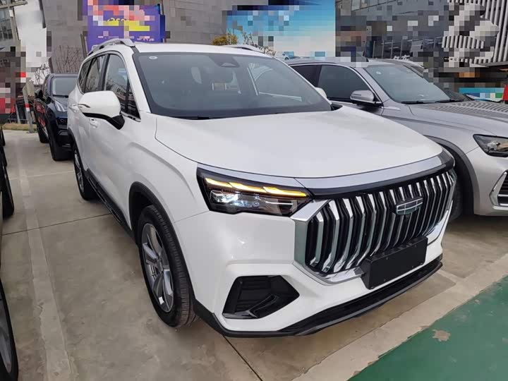 Фото 4 - Geely Okavango L