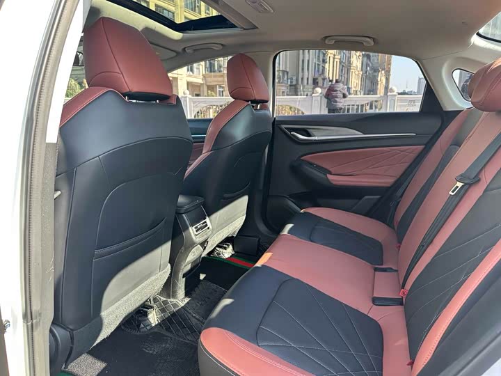 Фото 6 - Changan Eado Plus