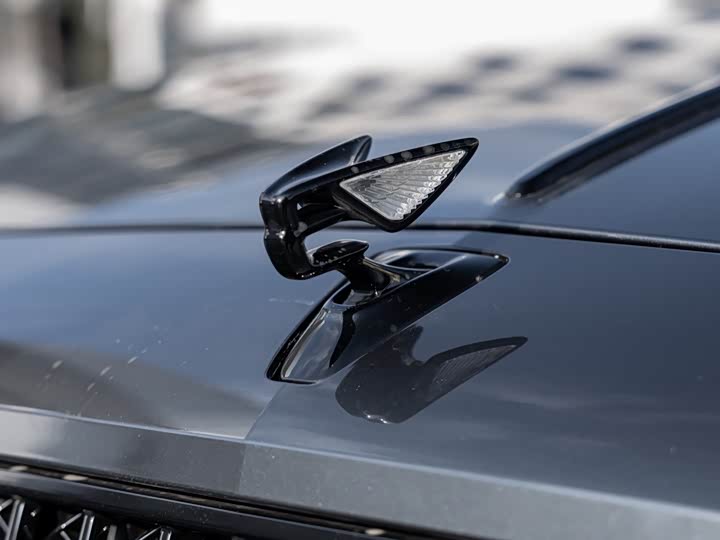 Фото 9 - Bentley Flying Spur