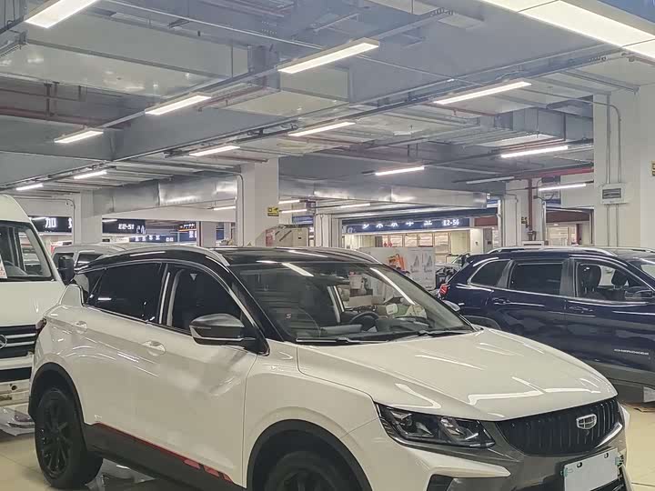 Фото 2 - Geely Coolray