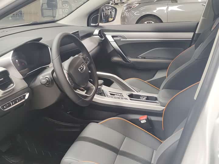 Фото 5 - Geely Coolray