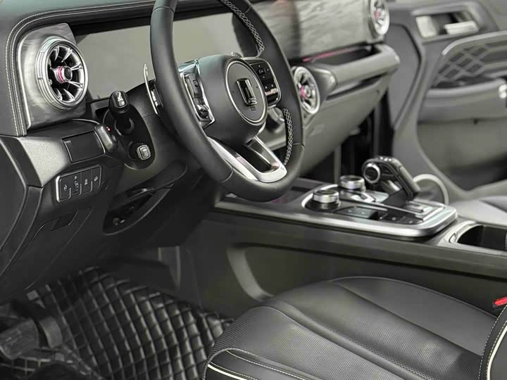 Фото 5 - Tank 300