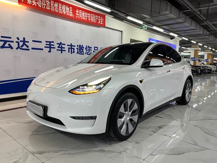 Фото 2 - Tesla Model Y