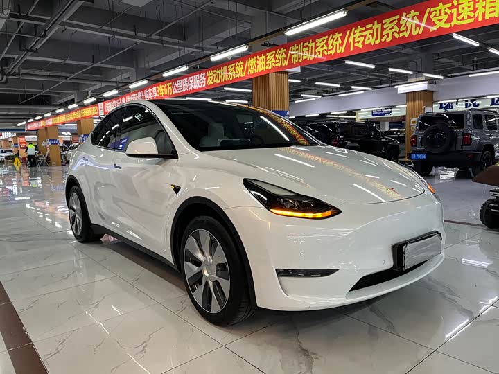 Фото 6 - Tesla Model Y