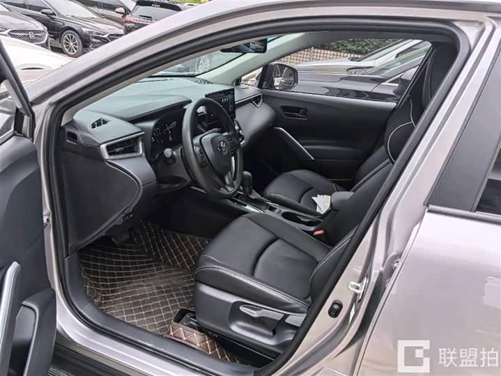 Фото 8 - Toyota Corolla Cross