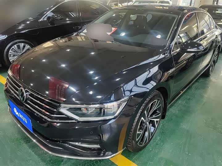 Фото 1 - Volkswagen Magotan