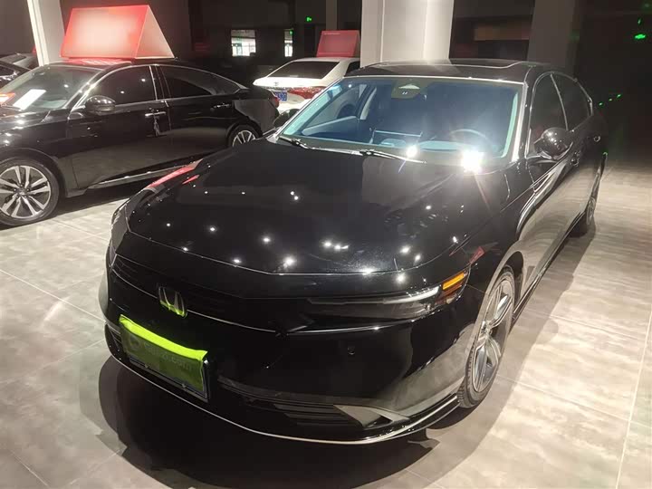 Фото 2 - Honda Accord