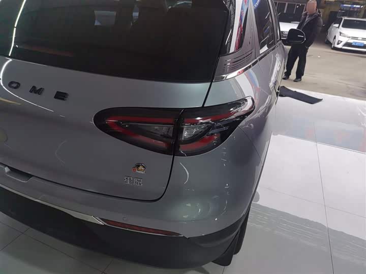 Фото 8 - Geely Galaxy Geome