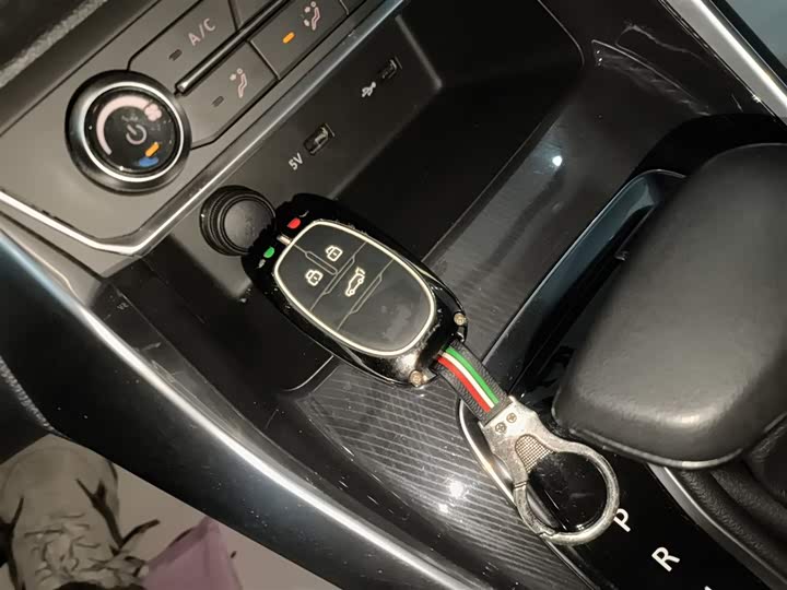 Фото 9 - Maxus G50