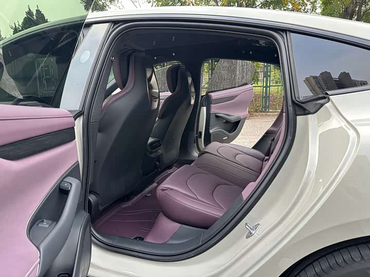 Фото 5 - Xiaomi SU7