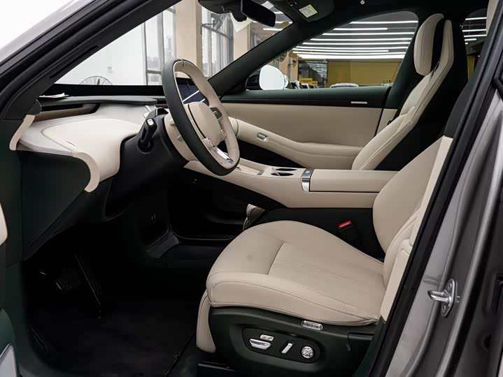 Фото 3 - Xiaomi YU7