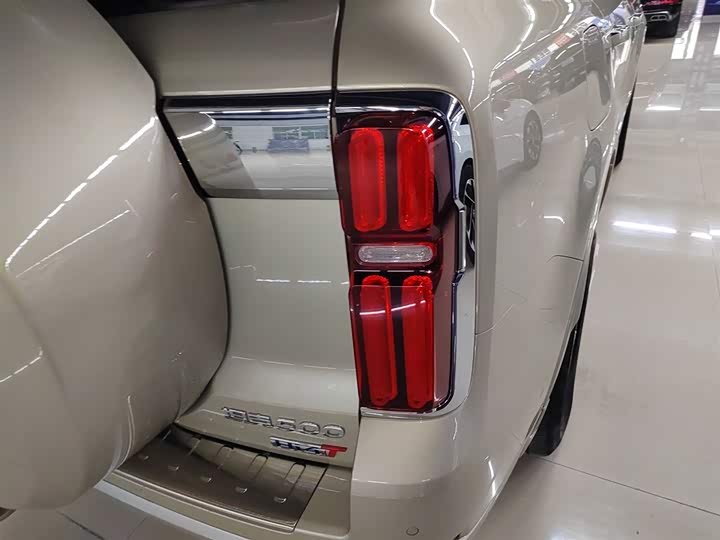 Фото 8 - Tank 500 Hybrid