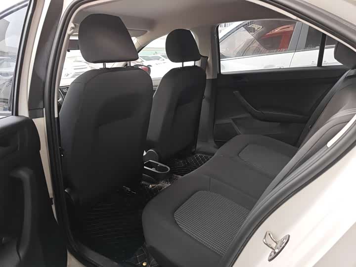 Фото 7 - Volkswagen Santana