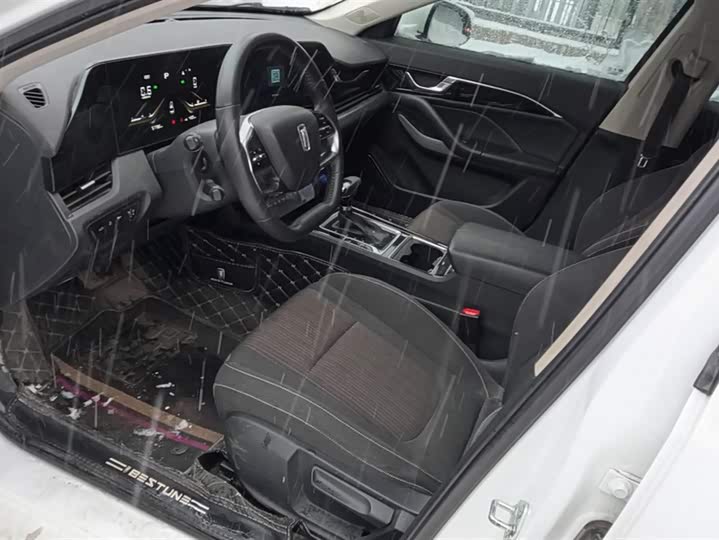 Фото 9 - Bestune B70