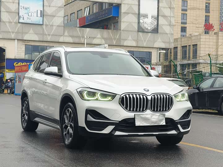 Фото 3 - BMW X1