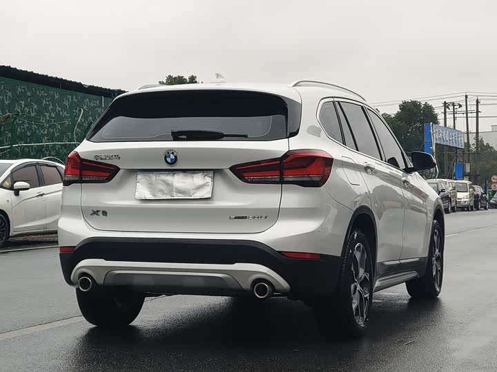 Фото 9 - BMW X1