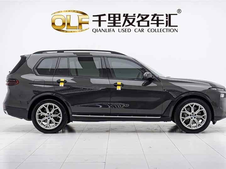 Фото 8 - BMW X7