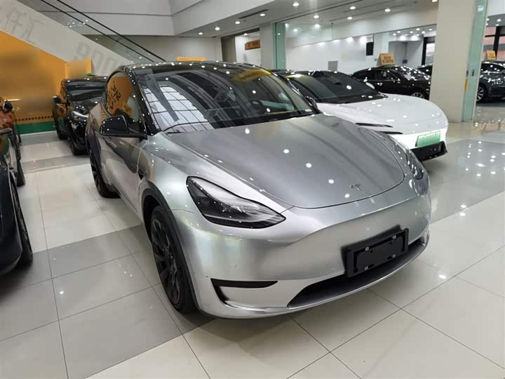 Фото 4 - Tesla Model Y