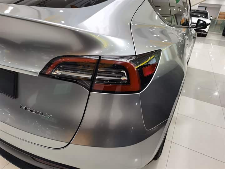 Фото 8 - Tesla Model Y