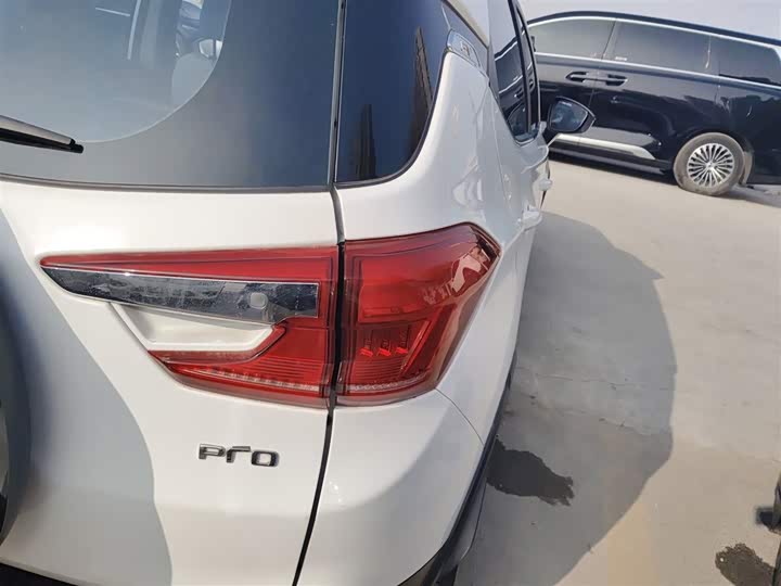 Фото 8 - BYD Yuan Pro