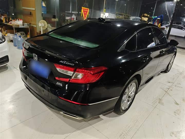 Фото 7 - Honda Accord