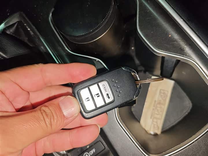 Фото 9 - Honda Accord