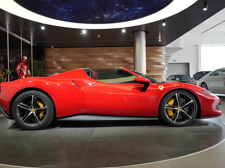 Фото 4 - Ferrari 296