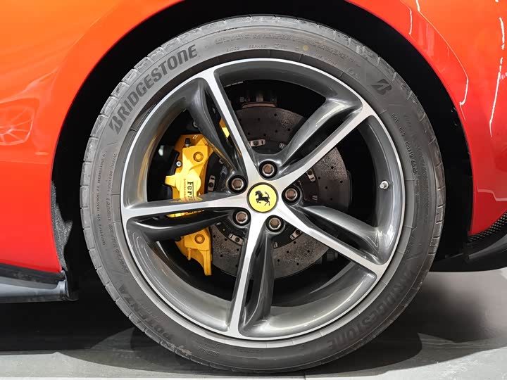 Фото 6 - Ferrari 296