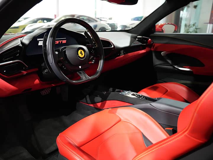 Фото 7 - Ferrari 296