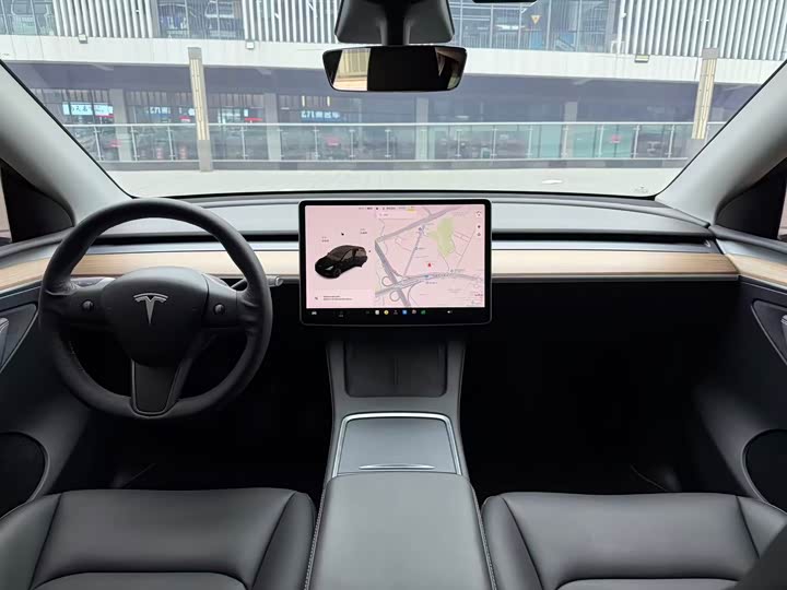 Фото 8 - Tesla Model Y