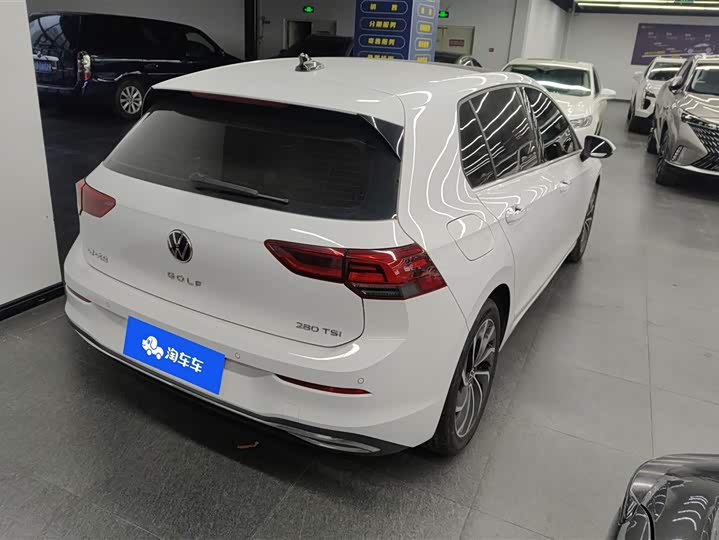 Фото 3 - Volkswagen Golf