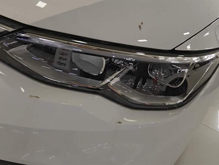 Фото 5 - Volkswagen Golf